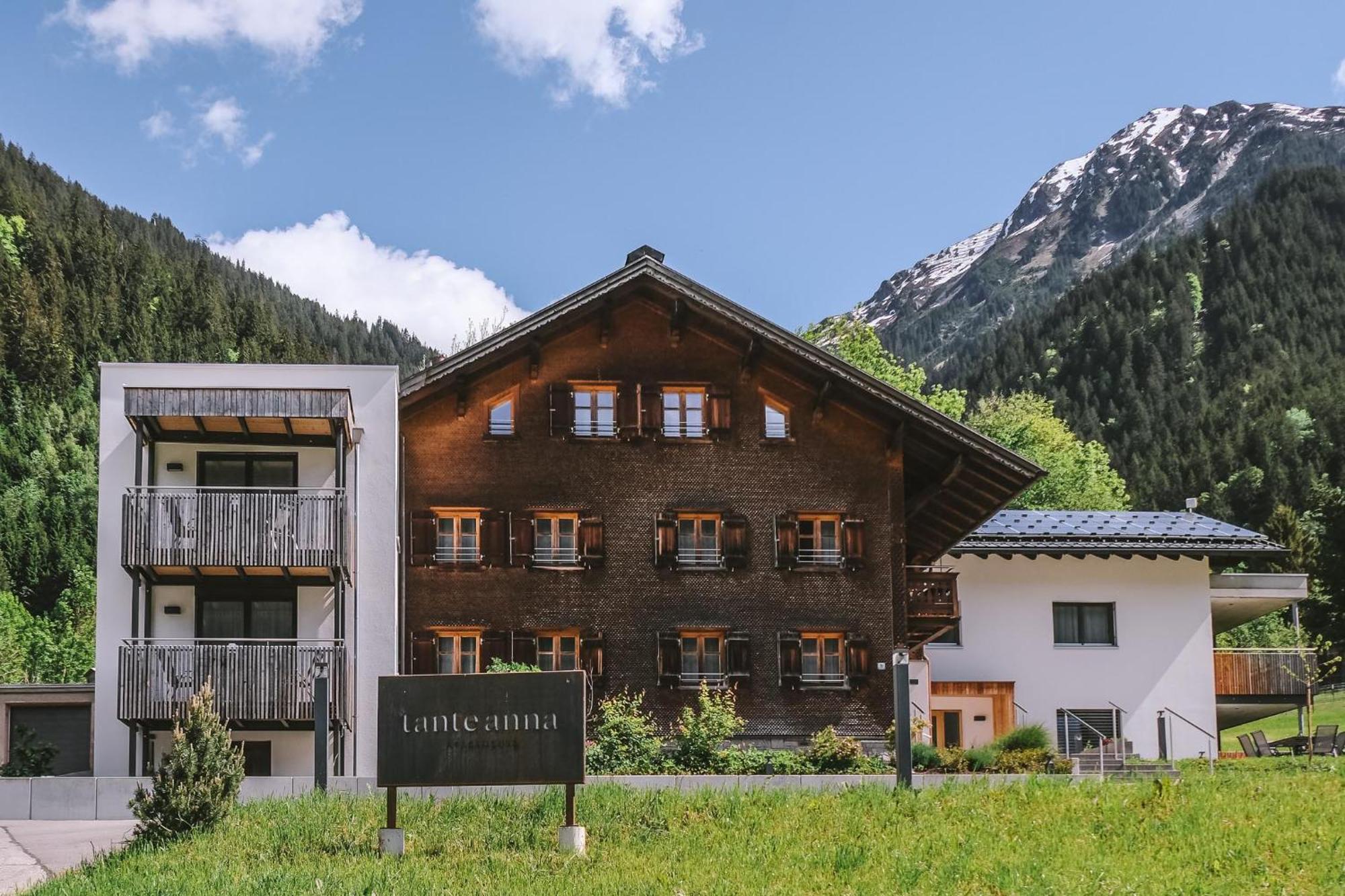 Tante Anna - Retreats Mit Weitblick Aparthotel Sankt Gallenkirch Ngoại thất bức ảnh